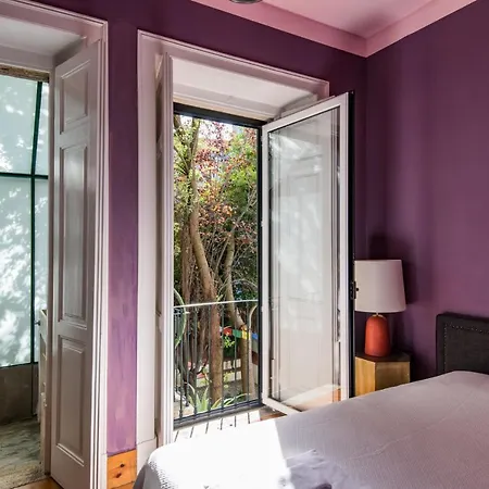 Lost :: Avenida House Lissabon