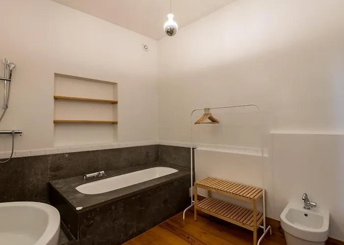 Affittacamere Lost :: Avenida House 3*