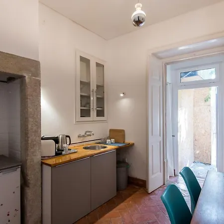 Lost :: Avenida House Гостевой дом 3*