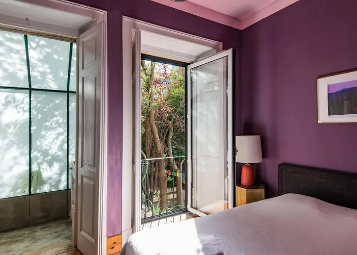 Lost :: Avenida House Lisboa